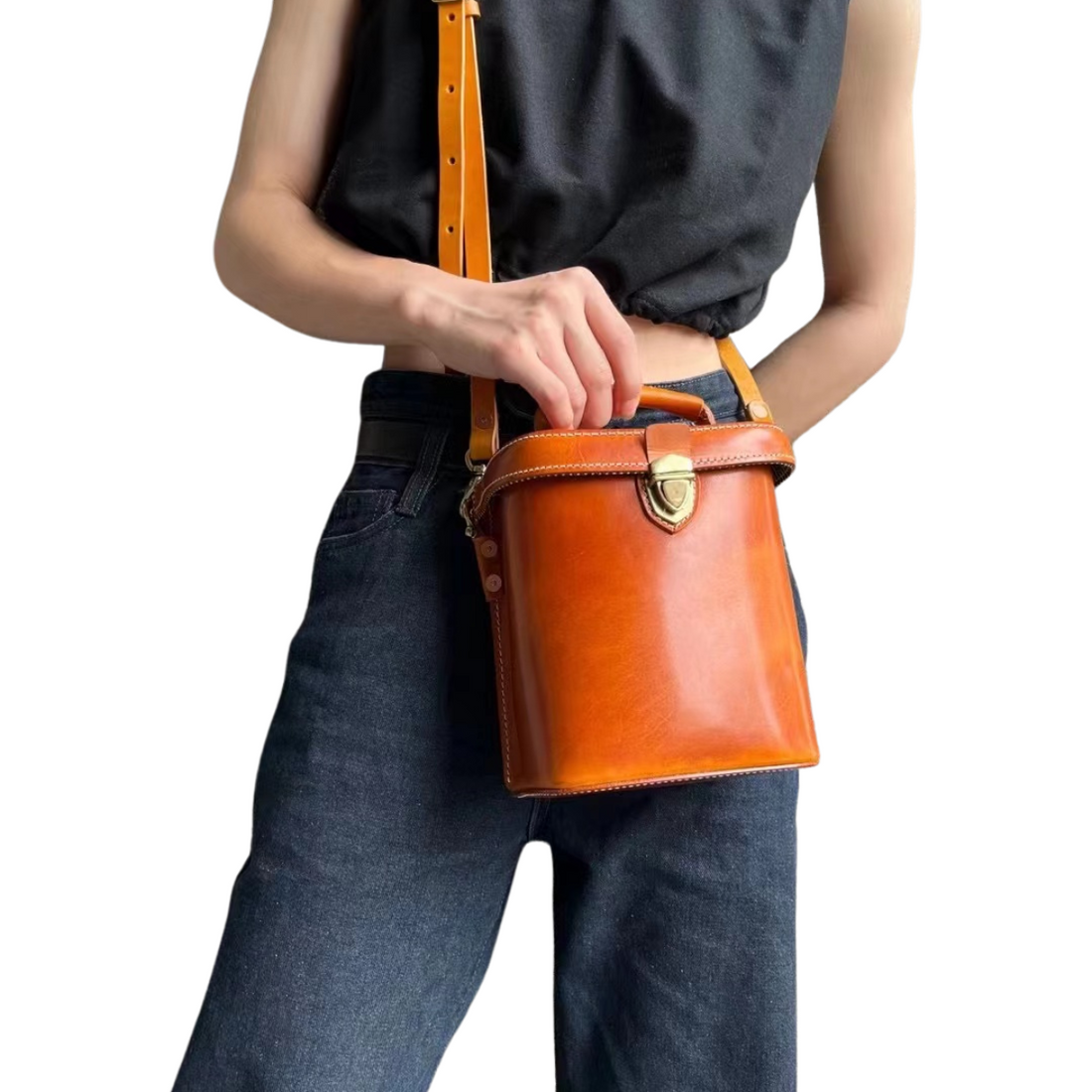 Vintage Circle Leather Crossbody Bag