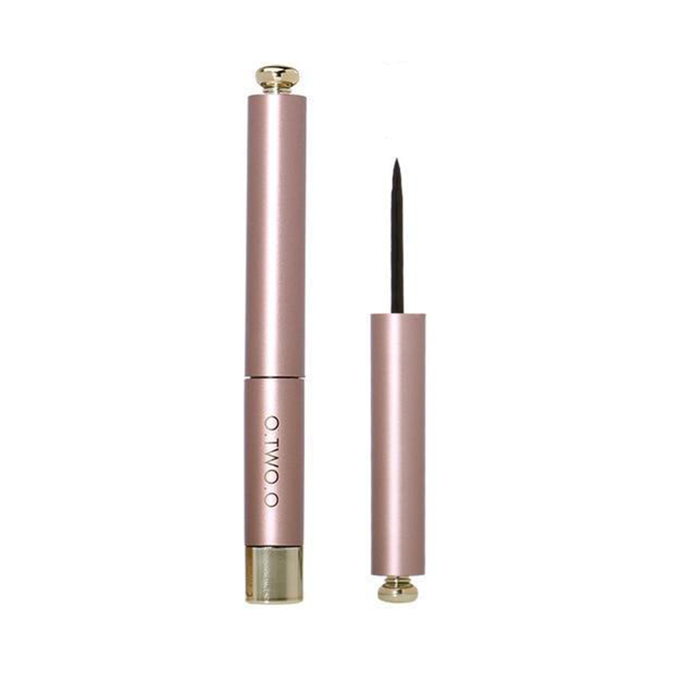 Professional liquid eyeliner