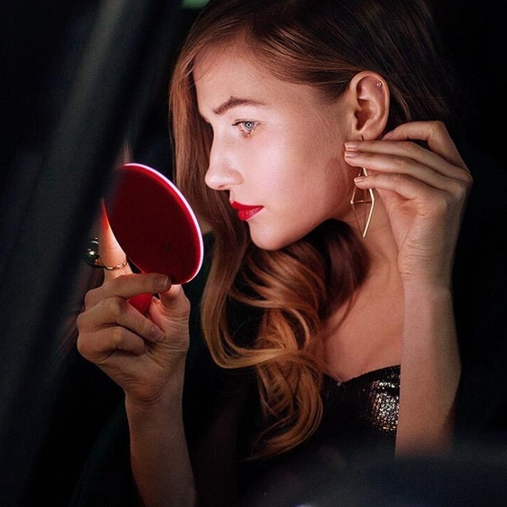 Wireless charger led mirror